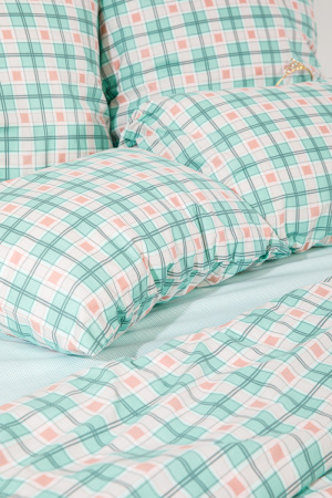 c4c1b8a3-47d7-4230-8251-2301679f8c21